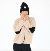 Load image into Gallery viewer, Kerri Rosenthal Coze Magoze