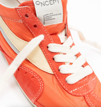 Load image into Gallery viewer, Oncept Temple Sneaker