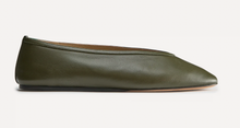 Load image into Gallery viewer, Le Monde Luna Slipper